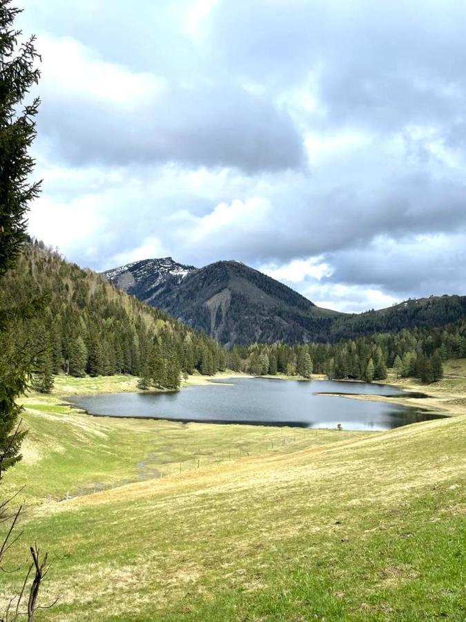 Tauglerei Appartement Malve In Den Zauberbergen Sankt Koloman Exteriér fotografie