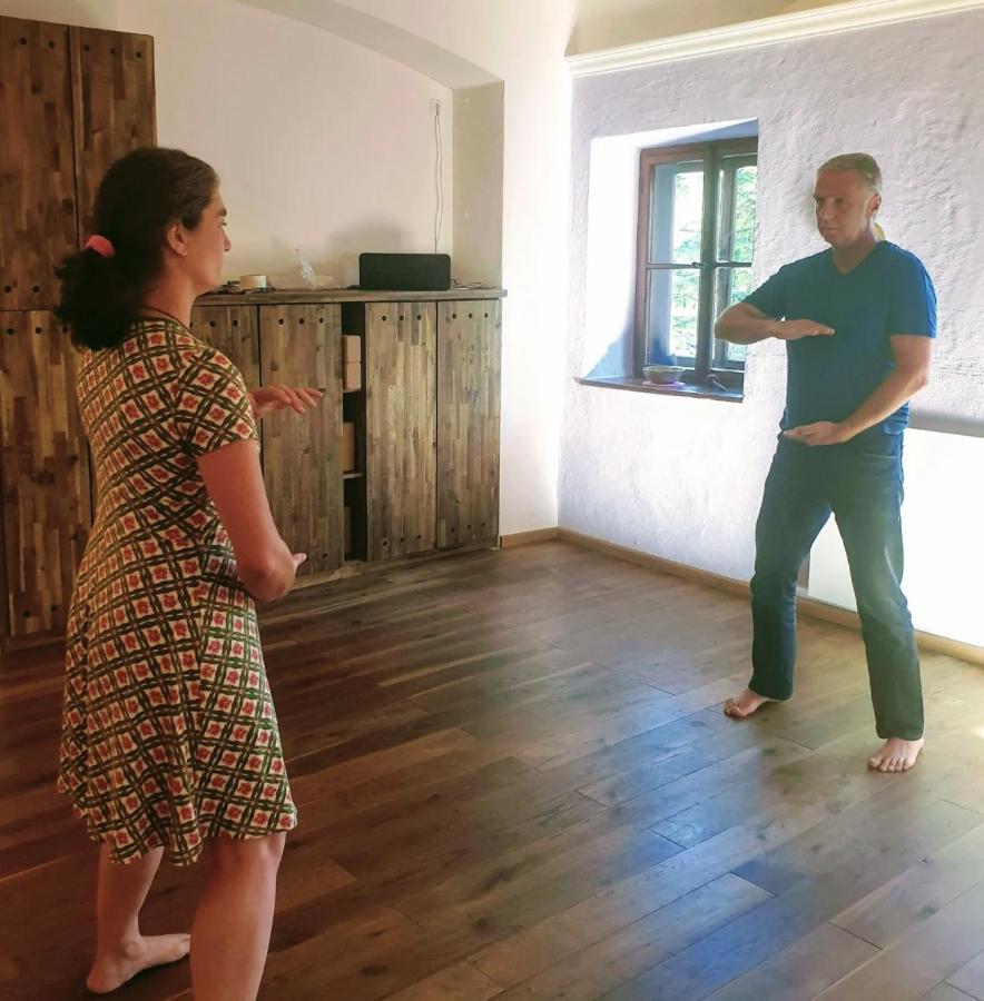 Tauglerei Appartement Malve In Den Zauberbergen Sankt Koloman Exteriér fotografie